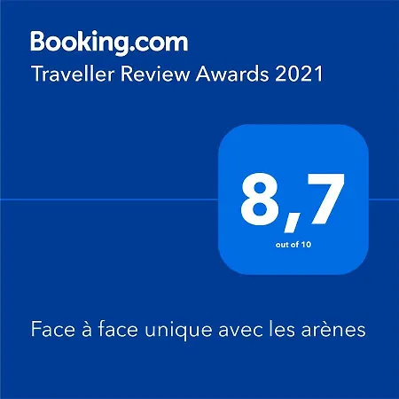 Face A Face Unique Avec Les Arenes *